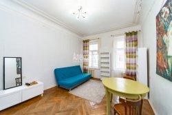 Комната в 5-комнатной квартире (115м2) на продажу по адресу Подковырова ул., 10— фото 3 из 29