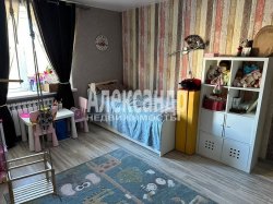 2-комнатная квартира (57м2) на продажу по адресу Нахимова ул., 3— фото 3 из 14
