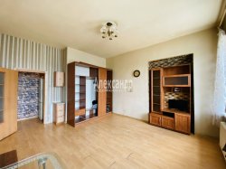 Комната в 5-комнатной квартире (102м2) на продажу по адресу Московский просп., 59— фото 3 из 14