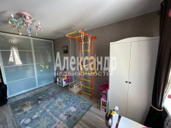 2-комнатная квартира (57м2) на продажу по адресу Нахимова ул., 3— фото 4 из 14