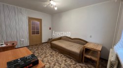 2-комнатная квартира (50м2) на продажу по адресу Светогорск г., Лесная ул., 5— фото 4 из 19