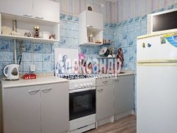 2-комнатная квартира (50м2) на продажу по адресу Рощино пос., Шалавина ул., 49— фото 9 из 13
