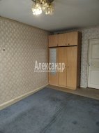 3-комнатная квартира (66м2) на продажу по адресу Дыбенко ул., 27— фото 5 из 15