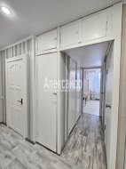 4-комнатная квартира (72м2) на продажу по адресу Каменногорск г., Бумажников ул., 17— фото 7 из 29