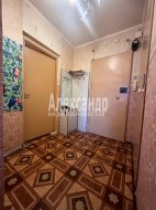1-комнатная квартира (36м2) на продажу по адресу Стародеревенская ул., 23— фото 8 из 15