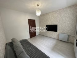3-комнатная квартира (70м2) на продажу по адресу Малая Бухарестская ул., 9— фото 12 из 37