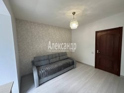 3-комнатная квартира (70м2) на продажу по адресу Малая Бухарестская ул., 9— фото 10 из 37