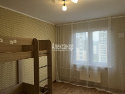 3-комнатная квартира (74м2) на продажу по адресу Маршака пр., 24— фото 5 из 21
