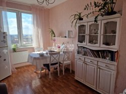 1-комнатная квартира (43м2) на продажу по адресу Ленинский просп., 78— фото 2 из 22