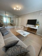 2-комнатная квартира (59м2) на продажу по адресу Маршала Казакова ул., 78— фото 7 из 52
