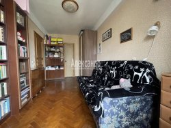 3-комнатная квартира (56м2) на продажу по адресу Юрия Гагарина просп., 26— фото 7 из 15