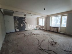 2-комнатная квартира (45м2) на продажу по адресу Новоизмайловский просп., 75— фото 4 из 11