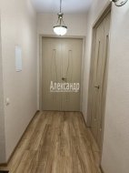 2-комнатная квартира (61м2) на продажу по адресу Ивановская ул., 7— фото 13 из 15