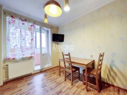 1-комнатная квартира (41м2) на продажу по адресу Петергофское шос., 17— фото 4 из 11