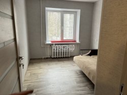 3-комнатная квартира (56м2) на продажу по адресу Волхов г., Вали Голубевой ул., 17— фото 11 из 18