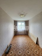2-комнатная квартира (44м2) на продажу по адресу Кириши г., Энергетиков ул., 11— фото 3 из 11