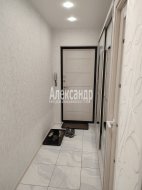 3-комнатная квартира (48м2) на продажу по адресу Глебычево пос., 10— фото 15 из 17