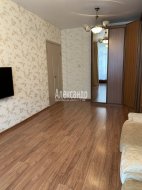 2-комнатная квартира (61м2) на продажу по адресу Ивановская ул., 7— фото 4 из 15