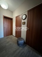 2-комнатная квартира (66м2) на продажу по адресу Бугры пос., Школьная ул., 11— фото 11 из 16