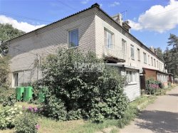 2-комнатная квартира (43м2) на продажу по адресу Петровское пос., Шоссейная ул., 17— фото 2 из 31