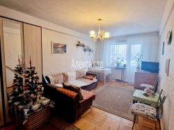 4-комнатная квартира (73м2) на продажу по адресу Суздальский просп., 9— фото 2 из 13