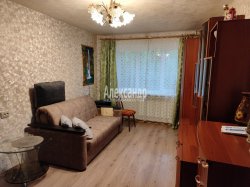 3-комнатная квартира (61м2) на продажу по адресу Ломоносов г., Федюнинского ул., 5— фото 3 из 15