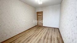 2-комнатная квартира (58м2) на продажу по адресу Парголово пос., Заречная ул., 17— фото 5 из 15