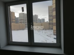 1-комнатная квартира (32м2) на продажу по адресу Русановская ул., 18— фото 9 из 18