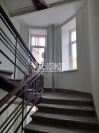 2-комнатная квартира (49м2) на продажу по адресу Пионерская ул., 46— фото 9 из 24