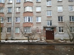 3-комнатная квартира (57м2) на продажу по адресу Пушкин г., Железнодорожная ул., 68— фото 15 из 18