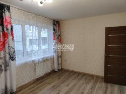 3-комнатная квартира (61м2) на продажу по адресу Ломоносов г., Федюнинского ул., 5— фото 4 из 15