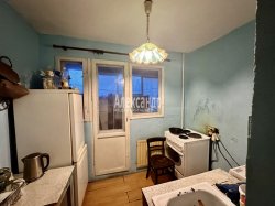 3-комнатная квартира (52м2) на продажу по адресу Кустодиева ул., 10— фото 7 из 18