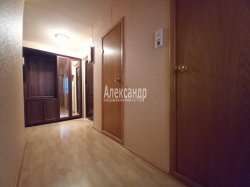 3-комнатная квартира (80м2) на продажу по адресу Бухарестская ул., 156— фото 5 из 29