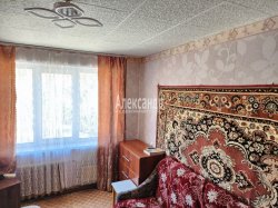 2-комнатная квартира (52м2) на продажу по адресу Платформа 69 км пос., Заводская ул., 10— фото 5 из 17