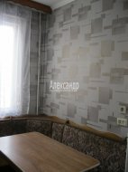 2-комнатная квартира (55м2) на продажу по адресу Савушкина ул., 130— фото 9 из 18