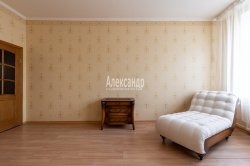 2-комнатная квартира (65м2) на продажу по адресу Серпуховская ул., 34— фото 10 из 26