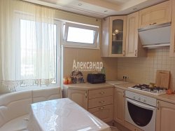 3-комнатная квартира (68м2) на продажу по адресу Выборг г., Приморская ул., 40— фото 2 из 26