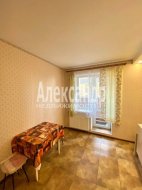 1-комнатная квартира (43м2) на продажу по адресу Пулковское шос., 36— фото 9 из 19