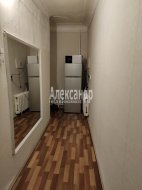 Комната в 4-комнатной квартире (94м2) на продажу по адресу Московский пр., 7— фото 7 из 14
