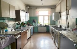 Комната в 12-комнатной квартире (312м2) на продажу по адресу Реки Фонтанки наб., 137— фото 4 из 28