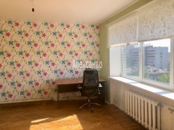 3-комнатная квартира (57м2) на продажу по адресу Дрезденская ул., 26— фото 9 из 25