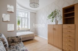 3-комнатная квартира (82м2) на продажу по адресу Юрия Гагарина просп., 27— фото 9 из 29