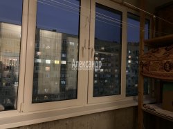1-комнатная квартира (37м2) на продажу по адресу Октябрьская наб., 124— фото 3 из 25