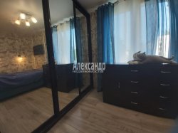 4-комнатная квартира (60м2) на продажу по адресу Ветеранов просп., 97— фото 7 из 22