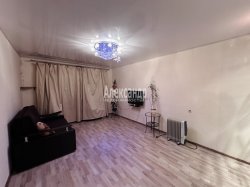 1-комнатная квартира (38м2) на продажу по адресу Богатырский просп., 58— фото 2 из 9