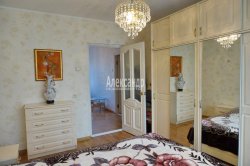 4-комнатная квартира (79м2) на продажу по адресу Дунайский пр., 40— фото 5 из 33