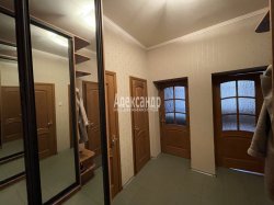 2-комнатная квартира (65м2) на продажу по адресу Серпуховская ул., 34— фото 10 из 21