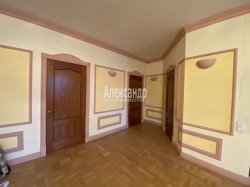2-комнатная квартира (91м2) на продажу по адресу Двинская ул., 10— фото 6 из 22