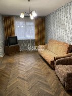 2-комнатная квартира (49м2) на продажу по адресу Танкиста Хрустицкого ул., 98— фото 3 из 12