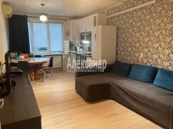 2-комнатная квартира (63м2) на продажу по адресу Богатырский просп., 57— фото 4 из 37